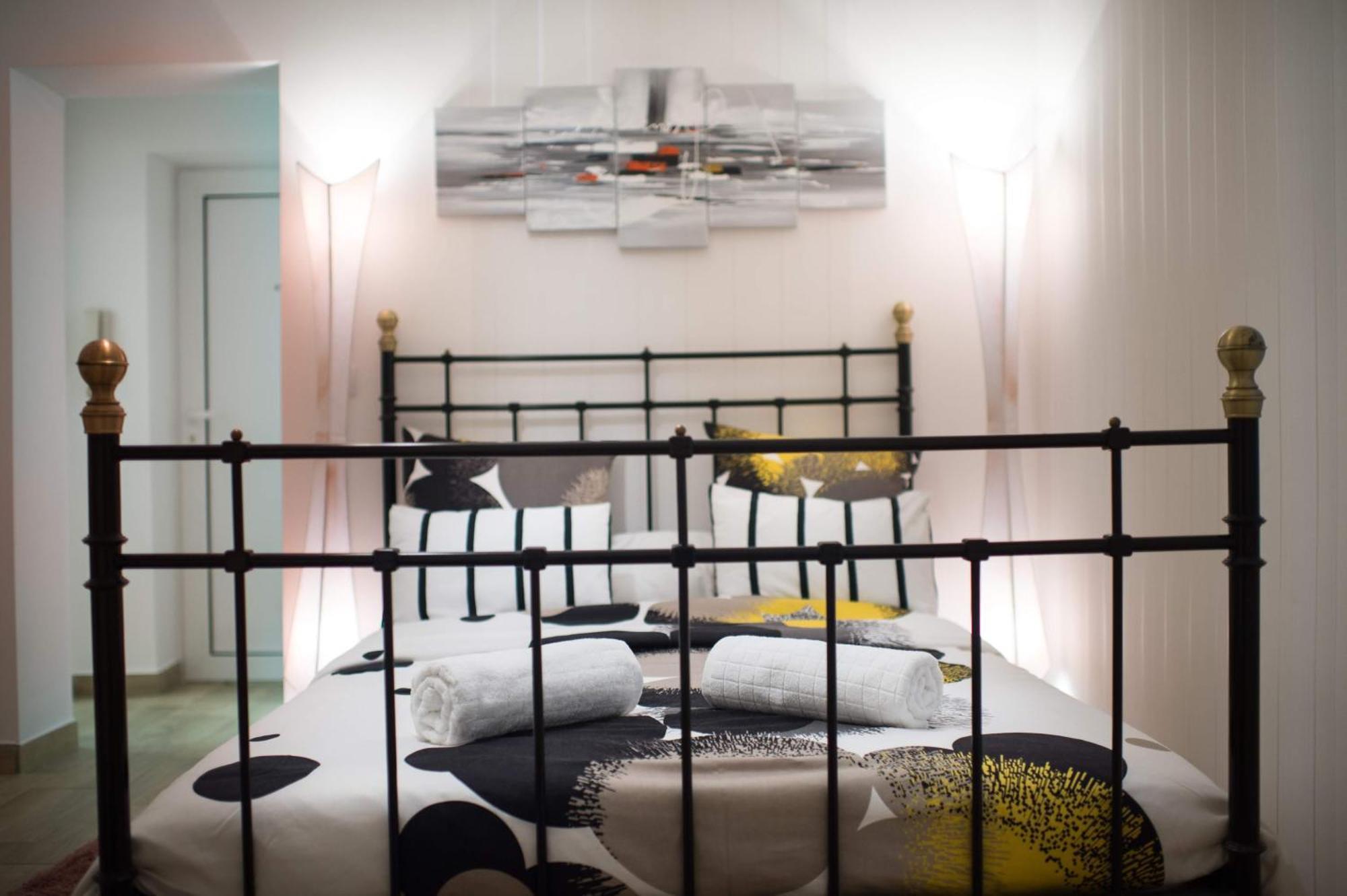 Central Charm 2Br And Modern Apt-All Is Walkable 베오그라드 외부 사진