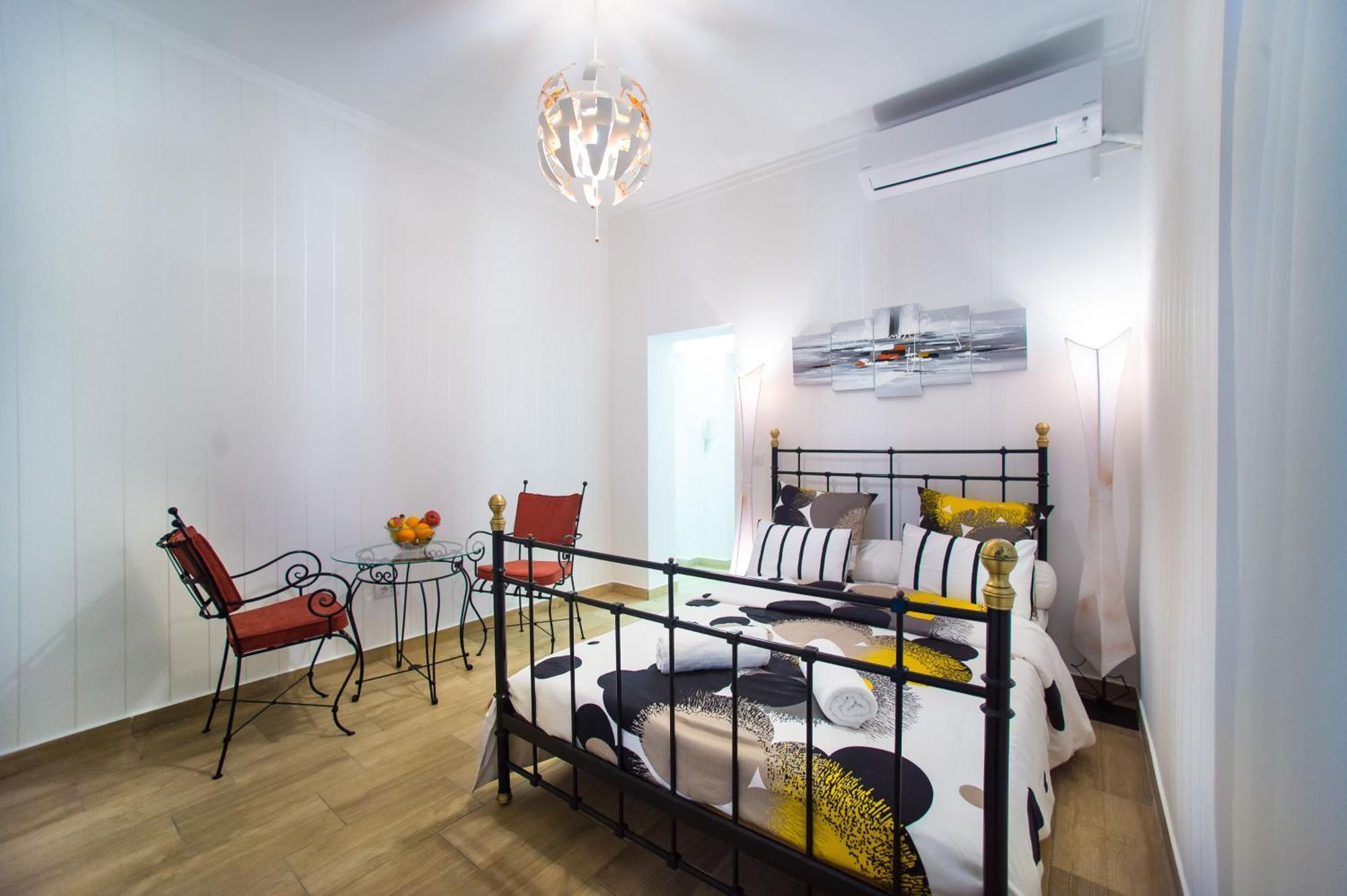 Central Charm 2Br And Modern Apt-All Is Walkable 베오그라드 외부 사진